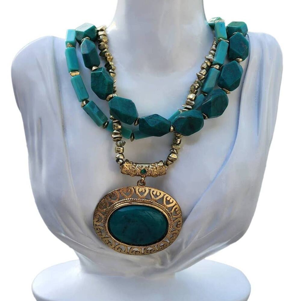 Vintage Triple Contrast Strand Faux Turquoise Medallion Statement Necklace - Picture 4 of 11